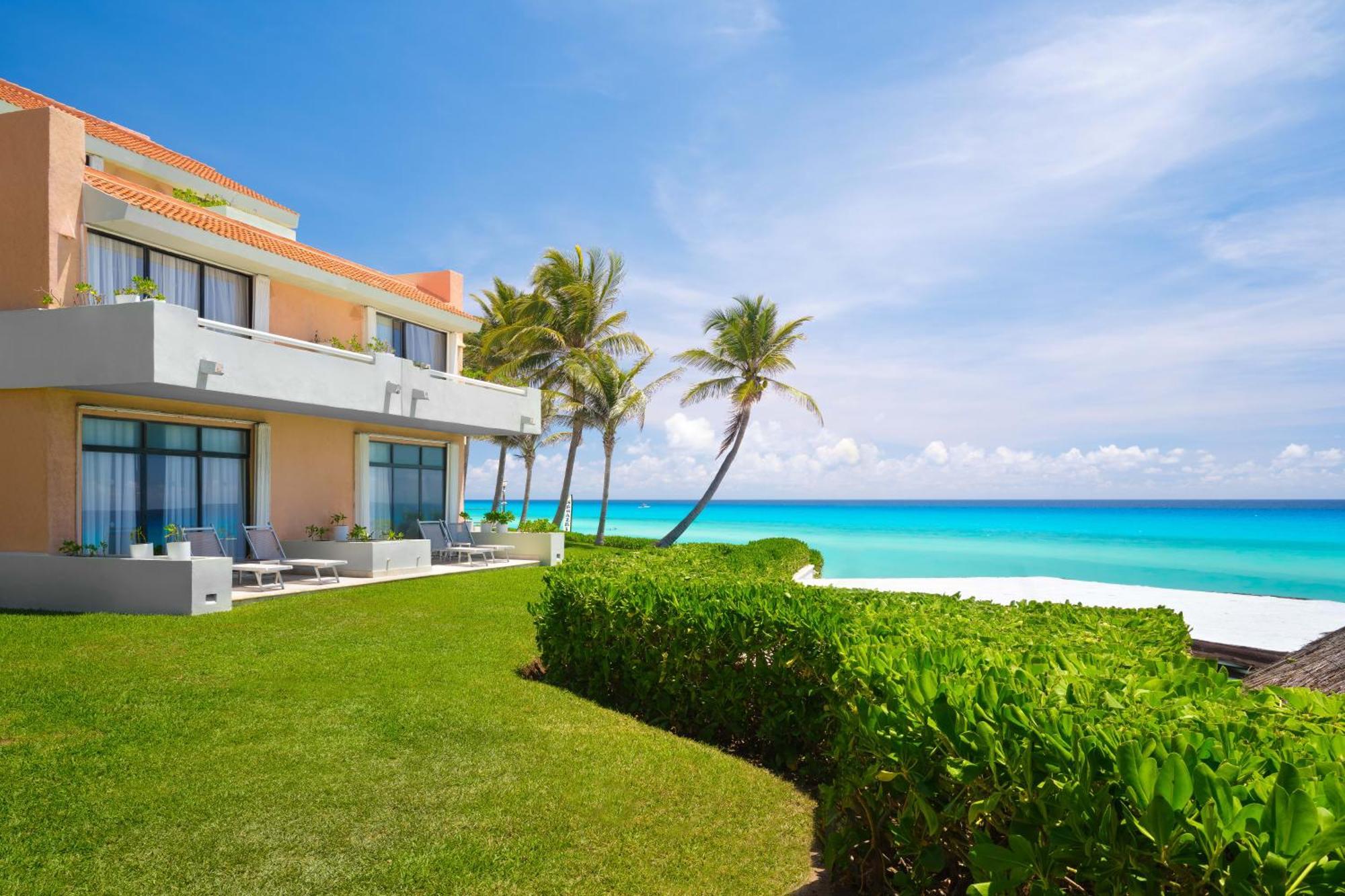 Four-Bedroom Premium Villa Two King Beds Two Double Beds Non-Smoking